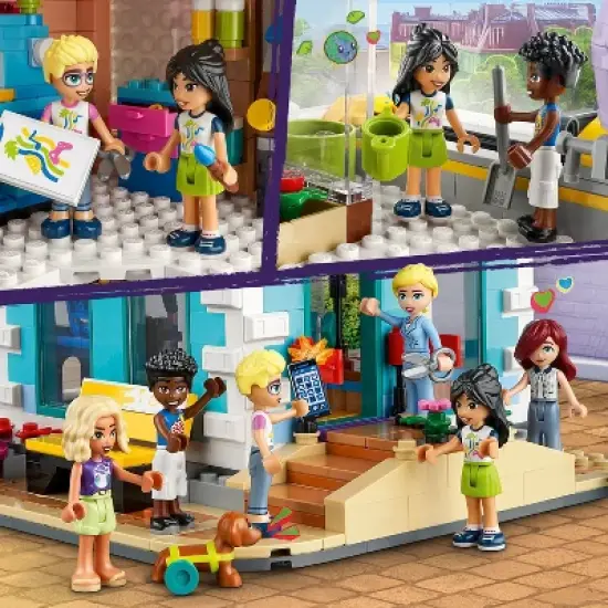 LEGO Friends Heartlake City Community Center Art and Music Toy 41748 image {3}