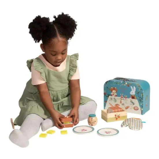 Manhattan Toy Forest Tales 17-Piece Pretend Bread Baking and Serving Set for Two with Carrying Case image {9}