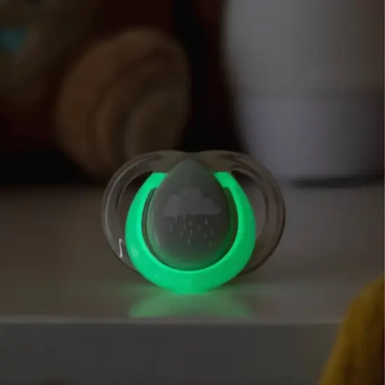 Tommee Tippee Night Pacifier 18-36m - White and Gray - 6pk image {1}