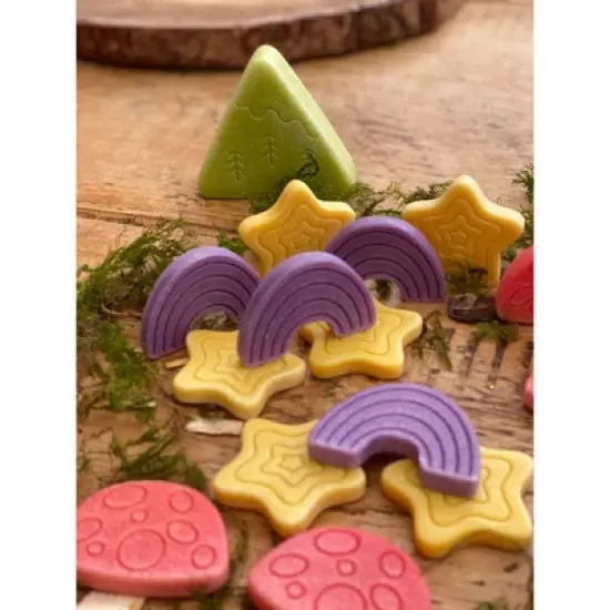 Yellow Door Scenery Stones &ndash; Fairy Tale Play, Set of 18 image {2}