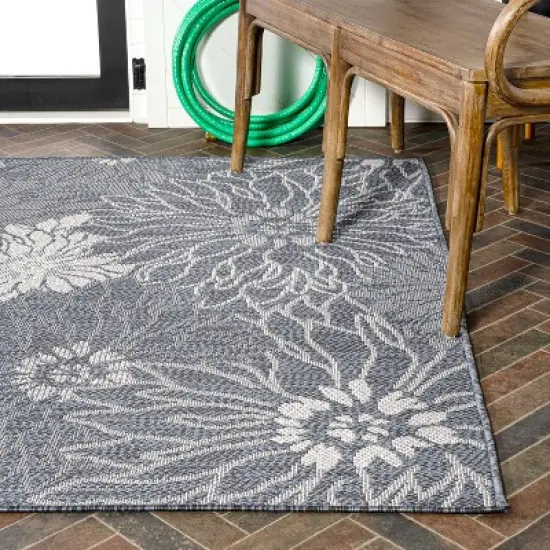 Bahamas Modern All-Over Floral Indoor/Outdoor Area Rug - JONATHAN Y image {3}