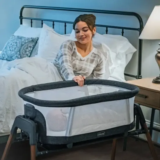 Chicco LullaGlide 3-in-1 Bassinet - Luna image {2}