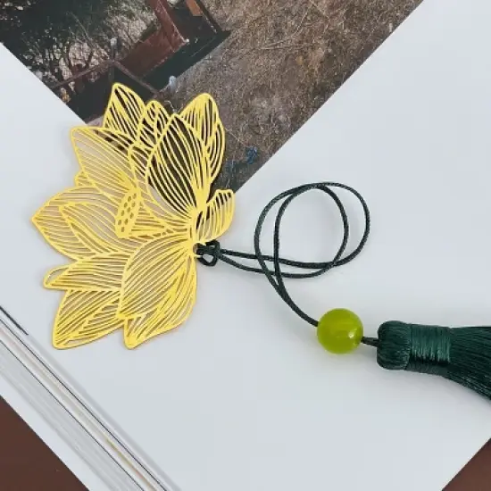 Wrapables Metallic Bookmark with Tassel for Book Lovers & Readers (Set of 2), Lotus & Clover image {8}